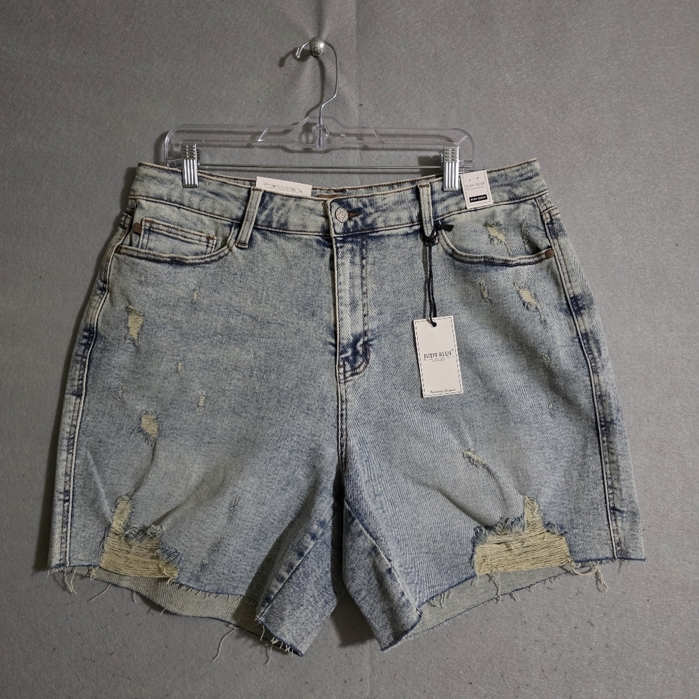 NWT Judy Blue Womens High Rise Mineral Wash Distressed Boyfriend Shorts Size XXL